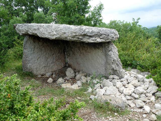 DOLMEN