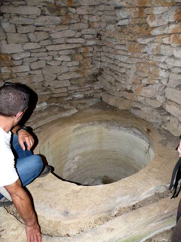 Cuve vinaire rupestre