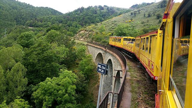 Dans le Train Jaune
