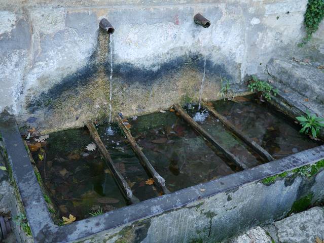 Le Lavoir de Lacoste